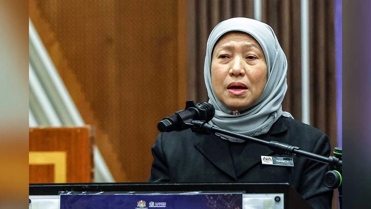 PUTRAJAYA, 2 Julai -- Menteri Pembangunan Wanita Keluarga dan Masyarakat Datuk Seri Nancy Shukri ketika berucap pada Majlis Perasmian Forum Konsultatif Pemerkasaan Lelaki di Pusat Konvensyen Antarabangsa Putrajaya (PICC) hari ini.  --fotoBERNAMA (2026) HAK CIPTA TERPELIHARA
