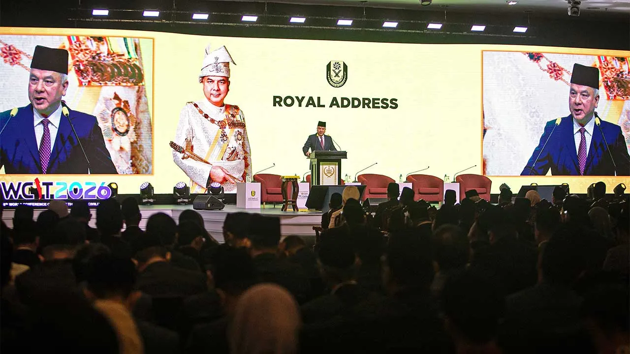 IPOH, 21 Julai -- Sultan Perak Sultan Nazrin Shah berkenan menyampaikan titah pada Persidangan Pemikiran dan Tamadun Islam (WCIT) ke-8 bertemakan “Setiap insan dihargai: Kemuliaan dan Perpaduan dalam Islam” (Everyone Matters: Pride and Unity in Islam) di sini, hari ini.  --fotoBERNAMA (2026) HAK CIPTA TERPELIHARA