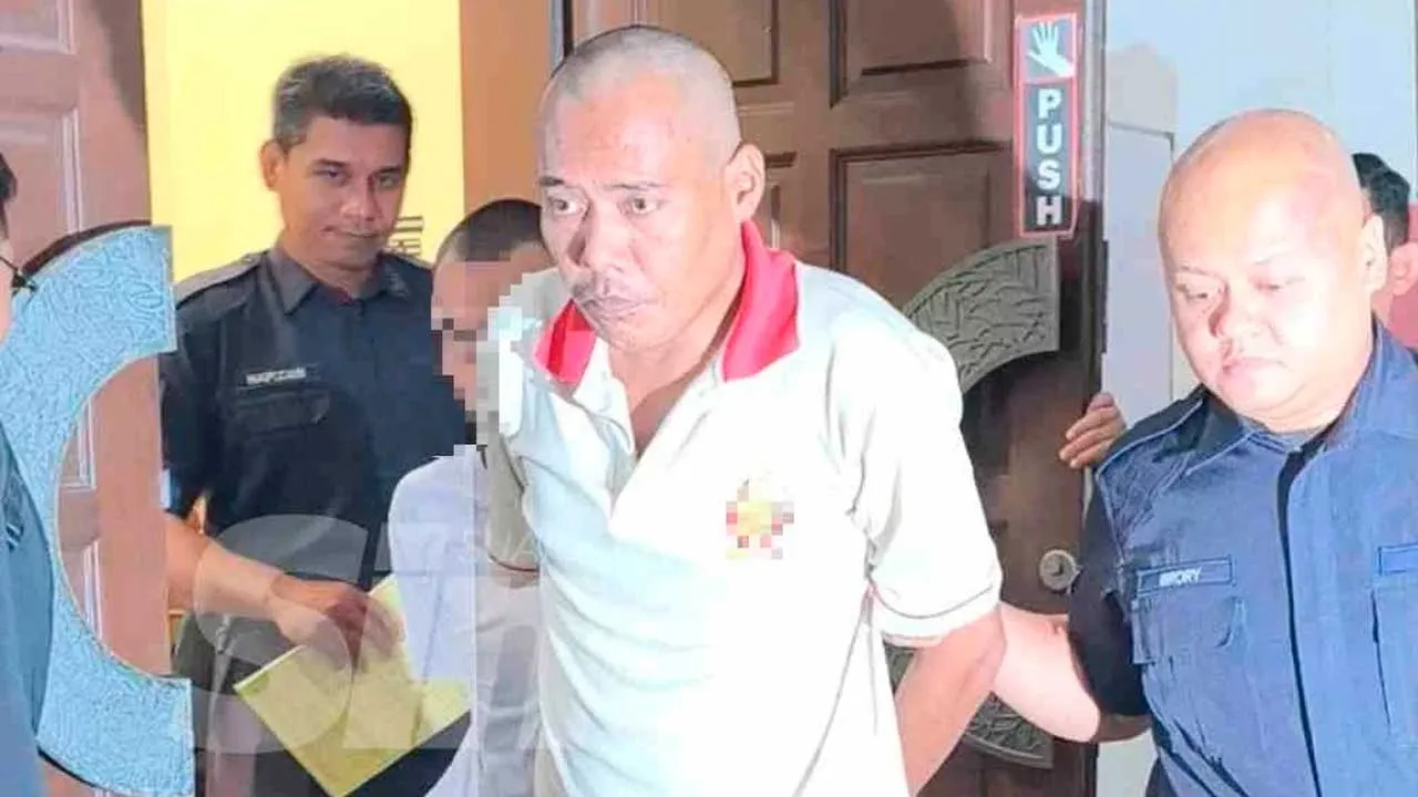 SHAH ALAM - Hanya kerana dibunyikan hon, tindakan ganas seorang pembuli jalanan menetak penunggang motosikal dengan pisau potong daging di Lebuhraya Persekutuan, bulan lalu, mengundang padah apabila dia dihukum penjara 10 tahun dan dua sebatan oleh Mahkamah Sesyen di sini pada Rabu.