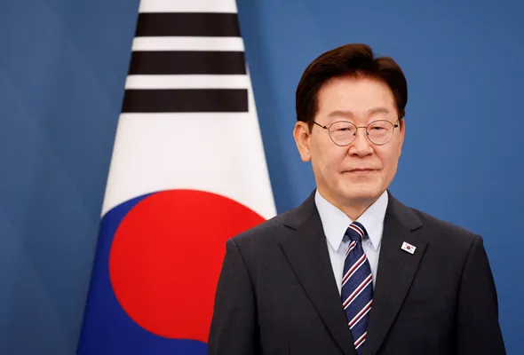 South Korean President Lee Jae Myung attends an agreement-signing event at Villa Doria Pamphili in Rome, Italy, June 12, 2026. REUTERS/Remo Casilli/File Photo