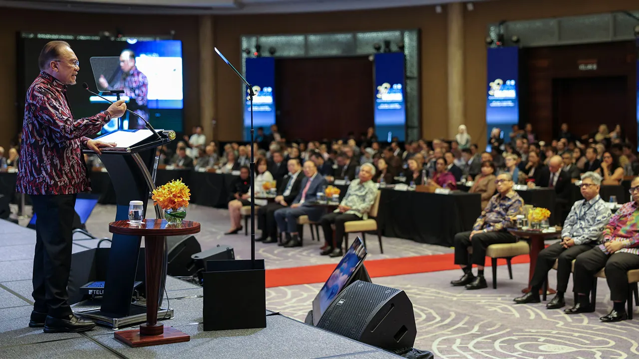 Kuala Lumpur , 2 Julai 2026.Perdana Menteri Datuk Seri Anwar Ibrahim berucap pada Persidangan Meja Bulat Asia-Pasifik ke-39 di Grand Hyatt, Kuala Lumpur.Astro AWANI /SHAHIR OMAR