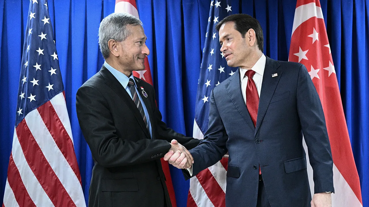 US Secretary of State Marco Rubio meets with Singapore's Foreign Minister Vivian Balakrishnan on the sidelines of the Association of Southeast Asian Nations (ASEAN) Foreign Ministers Meeting in Pasay, Metro Manila on July 23, 2026. BRENDAN SMIALOWSKI/Pool via REUTERS