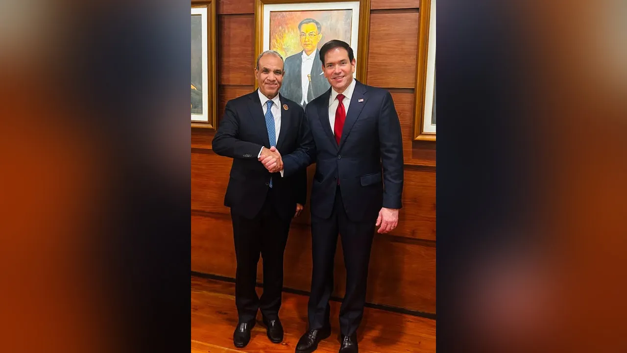 The Minister of Foreign Affairs meets with his US counterpart to discuss enhancing the strategic partnership and the latest regional and international developments Dr. Badr Abdelatty, Minister of Foreign Affairs, International Cooperation and Expatriates, met today, Thursday, July 23, with Mr. Marco Rubio, US Secretary of State, on the sidelines of the ministerial meeting of the Association of Southeast Asian Countries (ASEAN) held in Manila, Philippines, where the meeting discussed ways to enhance the stra