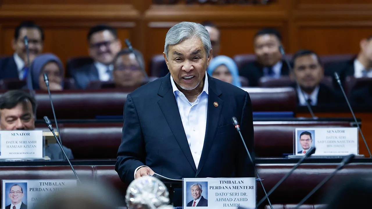 KUALA LUMPUR, 2 Mac -- Timbalan Perdana Menteri Datuk Seri Dr Ahmad Zahid Hamidi pada Mesyuarat Pertama, Penggal Kelima Parlimen ke-15 Dewan Negara di Bangunan Parlimen hari ini.  -- fotoBERNAMA (2026) HAK CIPTA TERPELIHARA