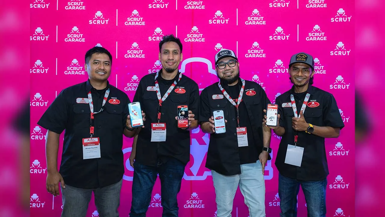 KUALA LUMPUR, 29 Julai -- Pengasas bersama SCRUT Garage (dari kiri) Mus’ab Mustafha, Nik Muhammad Izwan Nik Mohd Kamel, Aliff Ahmad dan Muadz Mustafha menunjukkan aplikasi SCRUT Garage pada Majlis Pelancaran Aplikasi SCRUT Garage hari ini.  SCRUT Garage adalah aplikasi pengurusan kenderaan dan sistem operasi bengkel digital yang membantu pengguna merekod sejarah penyelenggaraan kereta serta memudahkan pengusaha bengkel menguruskan operasi harian.  --fotoBERNAMA (2026) HAK CIPTA TERPELIHARA