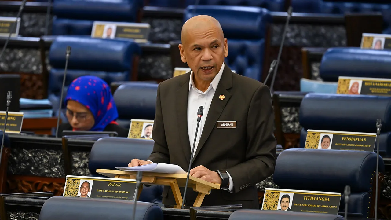 Armizan Ali, Dewan Rakyat. Kredit: JaPen