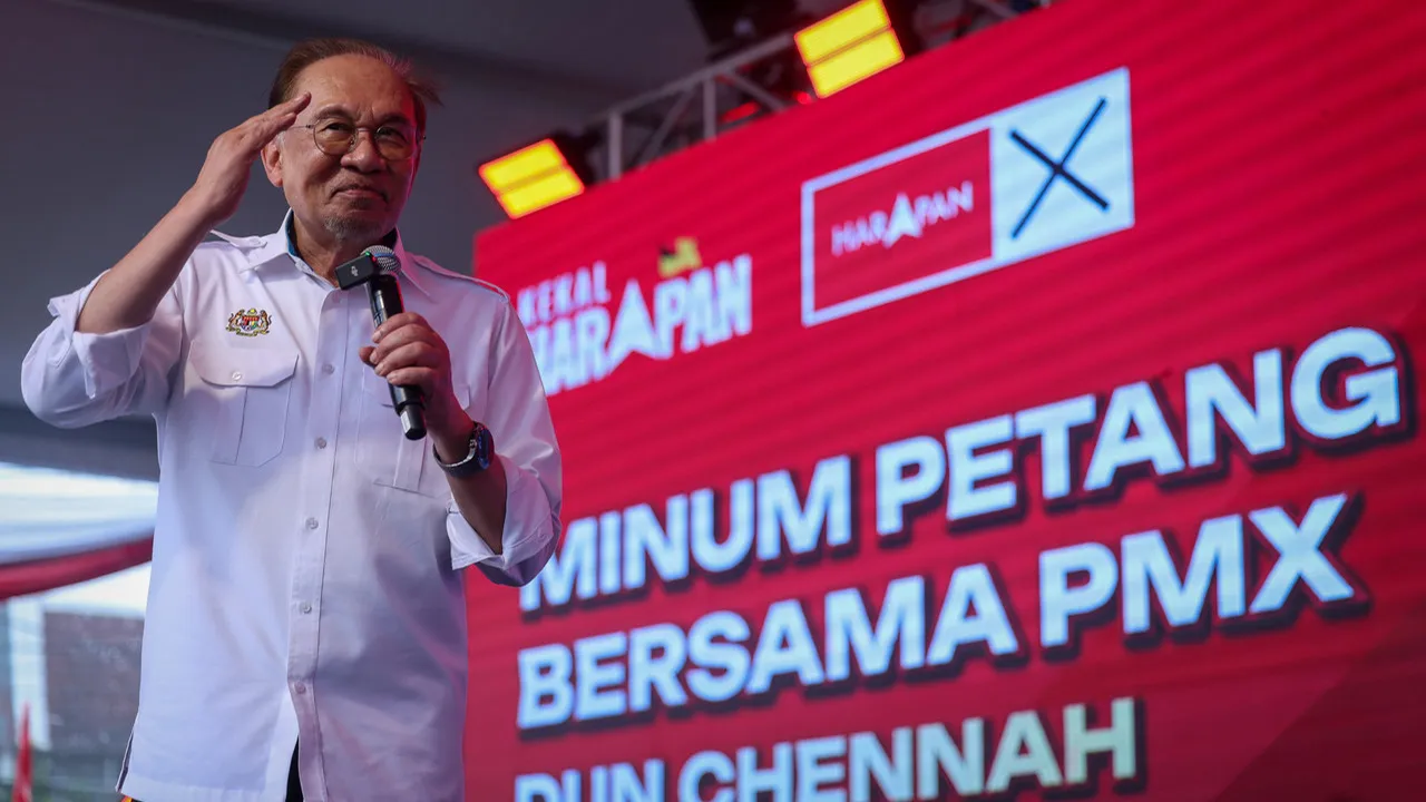 JELEBU, 29 Julai -- Perdana Menteri Datuk Seri Anwar Ibrahim semasa menyampaikan ucapan pada Sesi Minum Petang Bersama PMX Dewan Undangan Negeri (DUN) Chennah di Simpang Durian, hari ini.  --FotoBERNAMA (2026) HAK CIPTA TERPELIHARA    JELEBU, July 29 -- Prime Minister Datuk Seri Anwar Ibrahim delivers his speech during the PMX Afternoon Tea Session with the Chennah State Legislative Assembly (DUN) constituency in Simpang Durian today.   --fotoBERNAMA (2026) COPYRIGHT RESERVED
