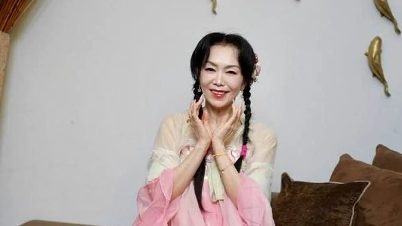 Elaine Kang_FB Elaine Kang