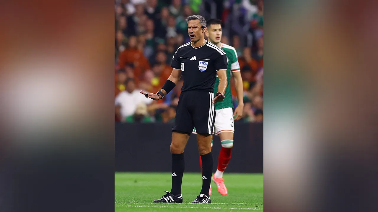 Soccer Football - FIFA World Cup 2026 - Round of 32 - Mexico v Ecuador - Estadio Azteca, Mexico City, Mexico - June 30, 2026 Referee Slavko Vincic during the match REUTERS
