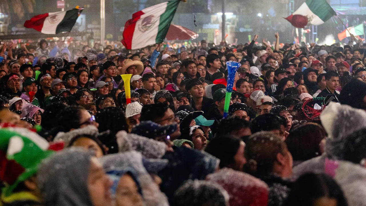 Fans gather to watch the Round of 32 match between Mexico and Ecuador at the 2026 FIFA World Cup, as post-match celebrations following Mexico's victory left four people dead, including three from asphyxiation during late-night street festivities, in Mexico City, Mexico, June 30, 2026. REUTERS/Quetzalli Nicte-Ha