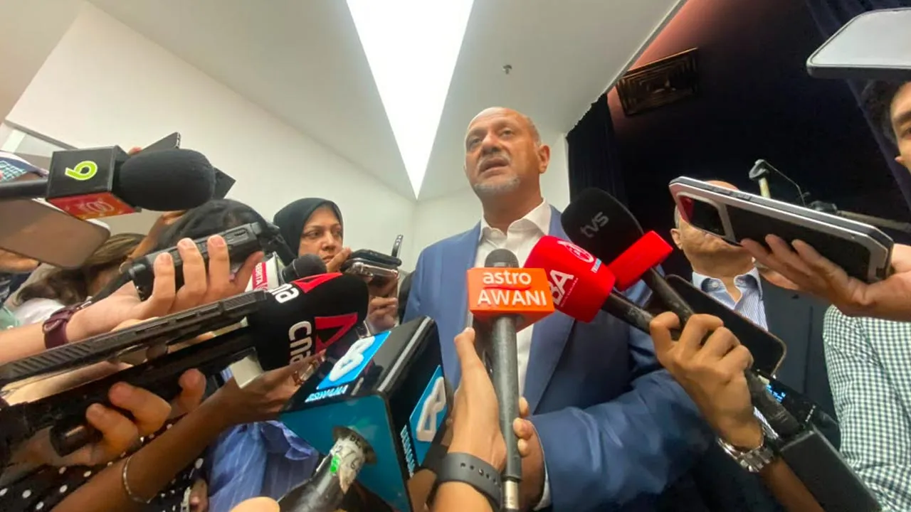 gobind singh deo, AI -- AWANI