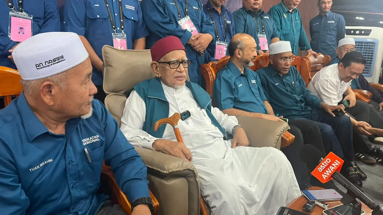 HADI AWANG PAS