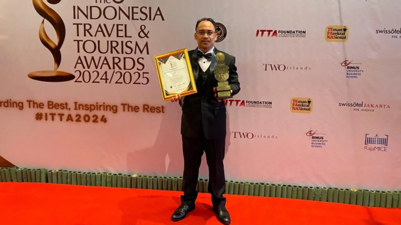 Pengarah Tourism Malaysia Jakarta Hairi Mohd Yakzan