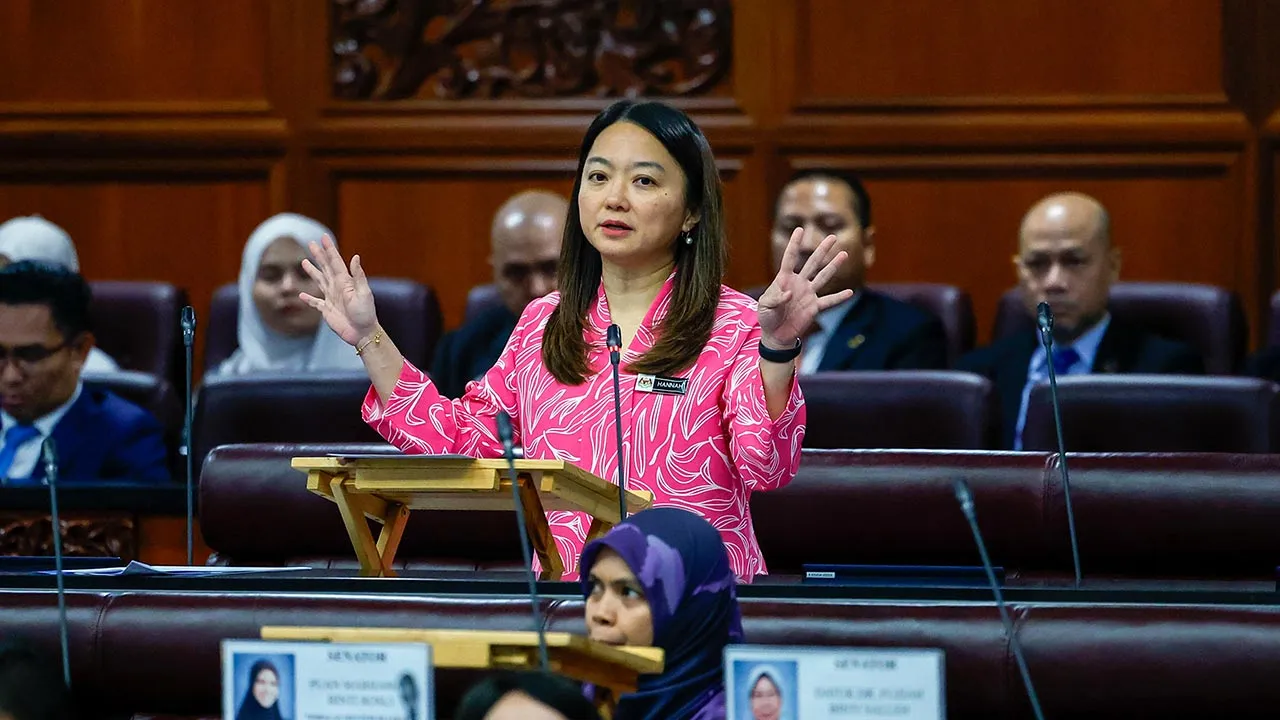 KUALA LUMPUR, 2 Mac -- Menteri di Jabatan Perdana Menteri (Wilayah Persekutuan) Hannah Yeoh pada Mesyuarat Pertama, Penggal Kelima Parlimen ke-15 Dewan Negara di Bangunan Parlimen hari ini.  -- fotoBERNAMA (2026) HAK CIPTA TERPELIHARA