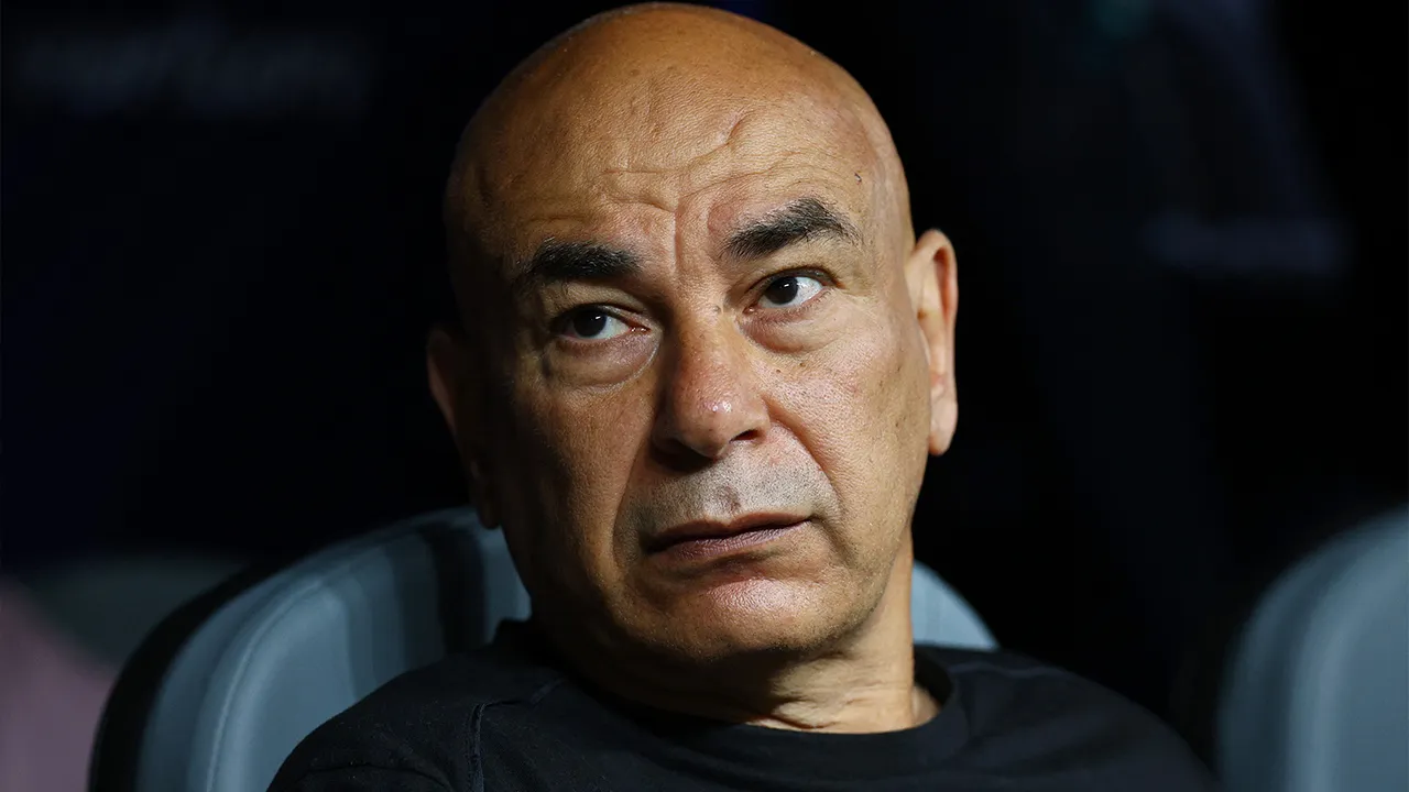 Soccer Football - FIFA World Cup 2026 - Round of 16 - Argentina v Egypt - Atlanta Stadium, Atlanta, Georgia, U.S. - July 7, 2026 Egypt coach Hossam Hassan before the match IMAGN IMAGES via Reuters/Nathan Ray Seebeck