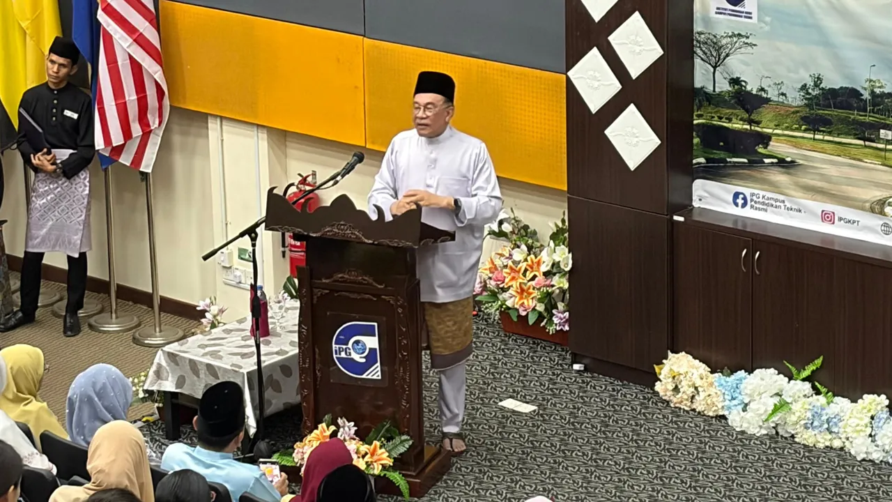 Temu Anwar, Perdana Menteri, IPG