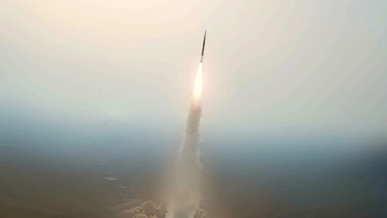 An Iranian missile launched in an unknown location in this screengrab obtained from a handout video released July 21, 2026. WANA Via Pool/WANA (West Asia News Agency) via REUTERS ATTENTION EDITORS - THIS PICTURE WAS PROVIDED BY A THIRD PARTY. ISRAEL OUT. NO COMMERCIAL OR EDITORIAL SALES IN ISRAEL. NO ACCESS FOR ISRAELI MEDIA. NO USE BBC PERSIAN. NO USE VOA PERSIAN. NO USE MANOTO. NO USE IRAN INTERNATIONAL. NO USE RADIO FARDA. DIGITAL: NO USE BBC PERSIAN. NO USE VOA PERSIAN. NO USE MANOTO. NO USE IRAN INTERN