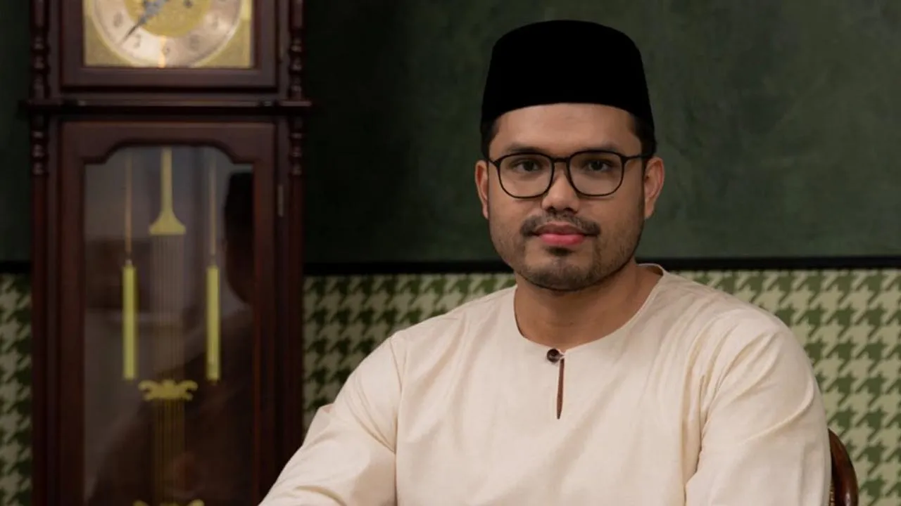Khairul Aming, Maxis -- X