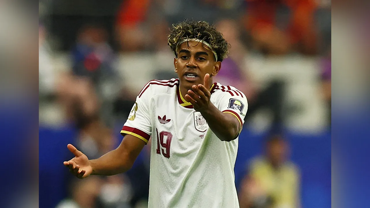 Soccer Football - FIFA World Cup 2026 - Semi Final - France v Spain - Dallas Stadium, Arlington, Texas, U.S. - July 14, 2026 Spain's Lamine Yamal reacts after being called offside REUTERS/Hannah Mckay