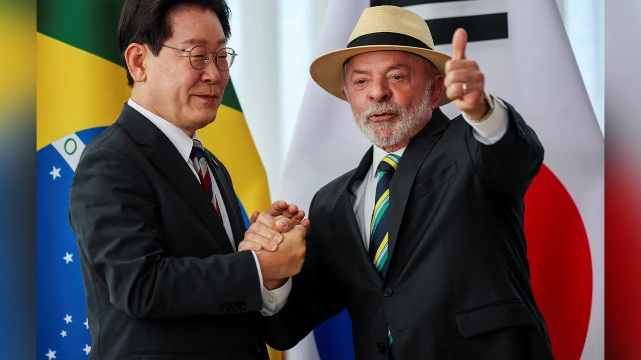 Brazilian President Luiz Inacio Lula da Silva meets with South Korean President Lee Jae Myung at the Alvorada Palace in Brasilia, Brazil, July 27, 2026. REUTERS/Adriano Machado
