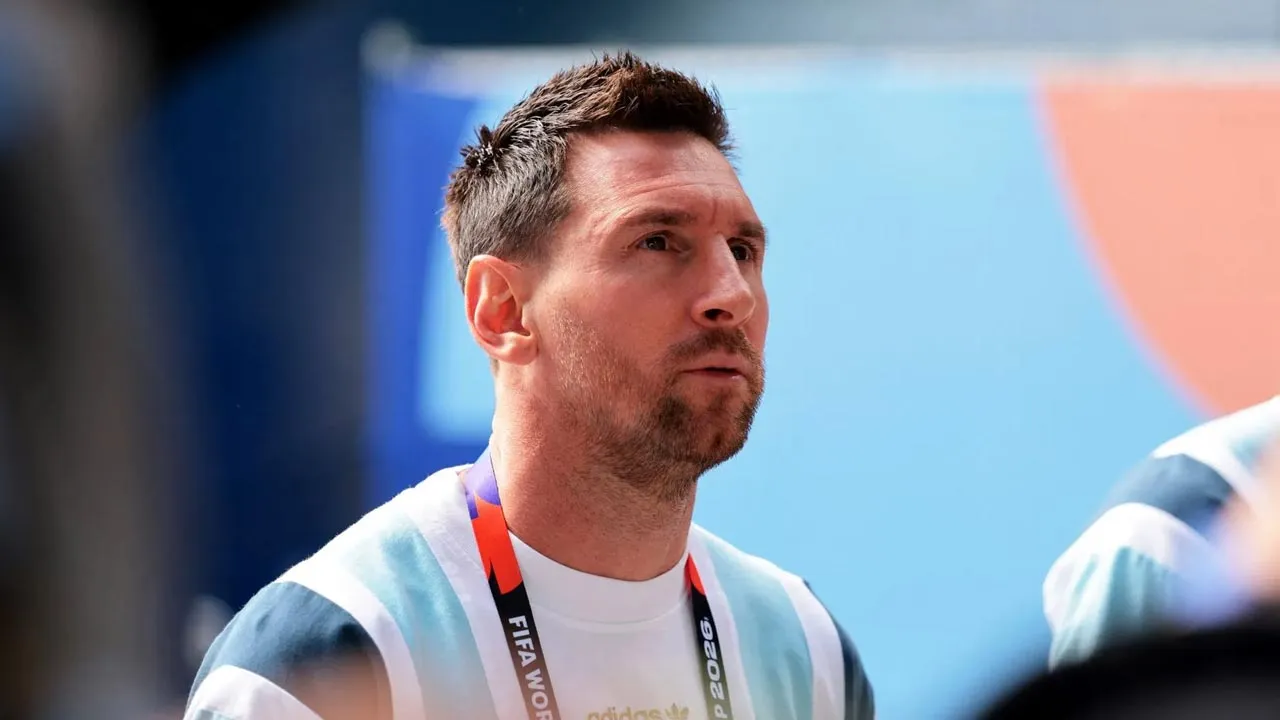 Lionel Messi kembali dalam kesebelasan utama Argentina ketika berdepan Cape Verde dalam pusingan 32 terbaik Piala Dunia 2026, sambil memburu satu lagi rekod bersejarah. -- stadiumastro