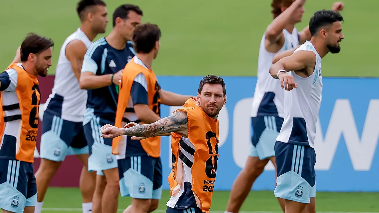 Argentina's Lionel Messi, center, and teammates participate in a training session the day before the World Cup semifinal soccer match between Argentina and England in Marietta, Ga., Tuesday, July 14, 2026. (AP Photo/Erik S. Lesser)
