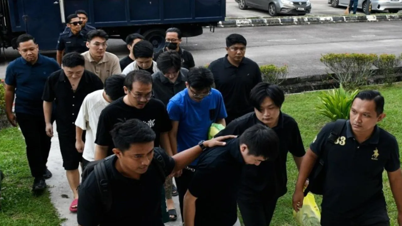 BALIK PULAU, 21 Julai (Bernama) -- Sembilan lelaki warga China mengaku tidak bersalah di Mahkamah Majistret di sini hari ini atas pertuduhan terbabit dalam pakatan jenayah melibatkan penipuan cinta atau love scam, awal bulan ini.