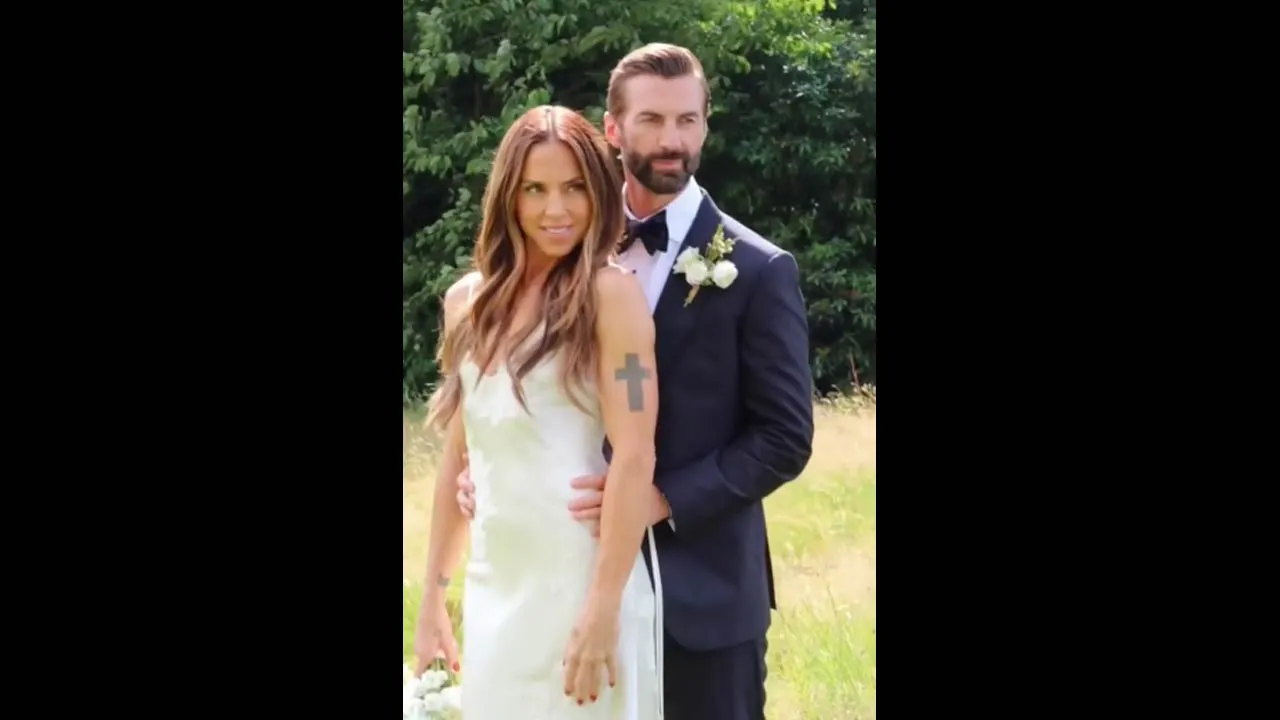 https://www.instagram.com/melaniecmusic