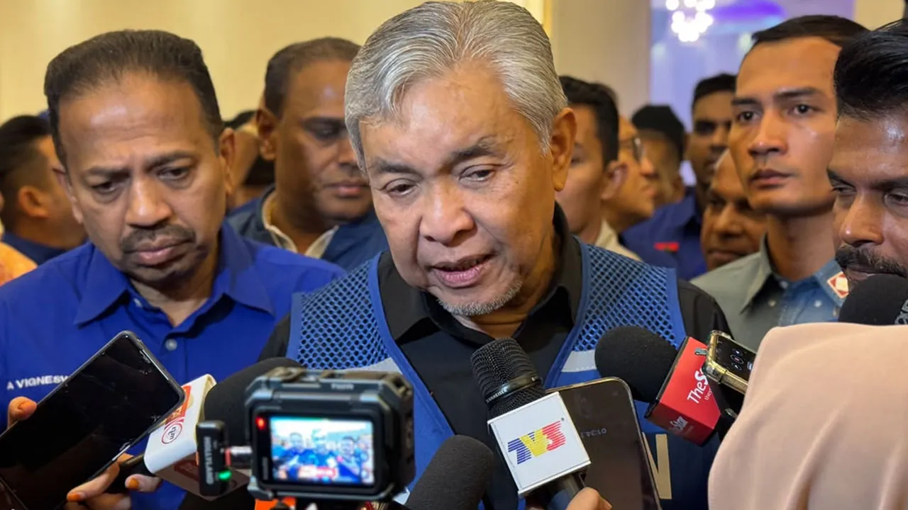 MIC, Ahmad Zahid  Kredit Awani