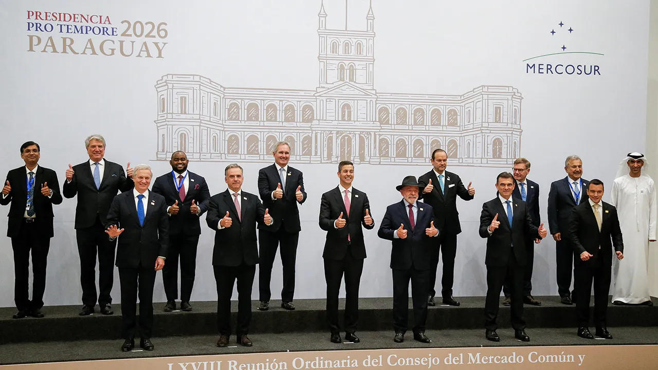 Presidents from Mercosur member states with Uruguay's President and and Pro Tempore President of MERCOSUR Yamandu Orsi, Paraguay's President Santiago Pena, Brazil's President Luiz Inacio Lula da Silva, Bolivia's President Rodrigo Paz and heads of associated states with Chile's President Jose Antonio Kast and Ecuador's President Daniel Noboa pose for a family photo during a Mercosur summit at the CONMEBOL Convention Center, in Luque, Paraguay June 30, 2026. REUTERS