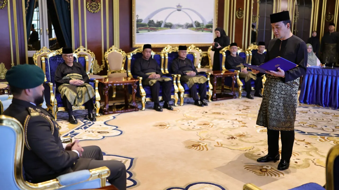 Onn Hafiz, angkat sumpah - Johor Royal Press Office