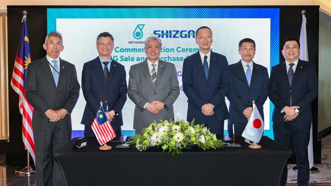 KUALA LUMPUR, July 13 (Bernama) -- PETRONAS LNG Ltd. (PLL), a subsidiary of Petroliam Nasional Berhad (PETRONAS) has signed a new Liquefied Natural Gas (LNG) Sale and Purchase Agreement (SPA) with Shizuoka Gas Co., Ltd. (Shizuoka Gas), reinforcing a trusted partnership spanning three decades and reaffirming their shared commitment to strengthening long-term energy security._PETRONAS