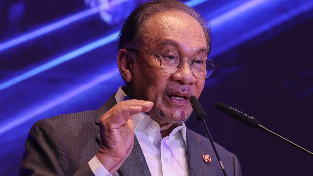 Cyberjaya , 28 Julai 2026. Perdana Menteri , Datuk Seri Anwar Ibrahim hadir ke Majlis Peluncuran AI MALAYSIA yang diadakan di Menara Cyber Axis Cyberjaya.Astro AWANI / SHAHIR OMAR