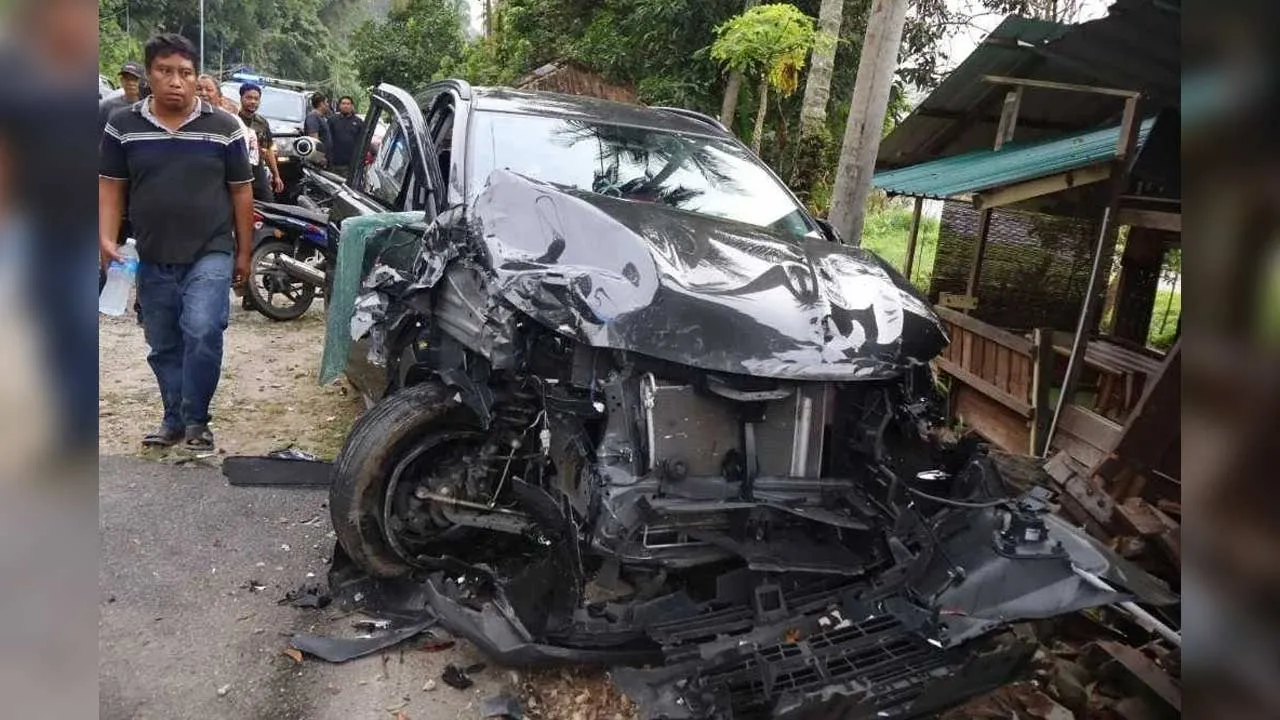 Tiga beranak maut dirempuh pemandu positif dadah
