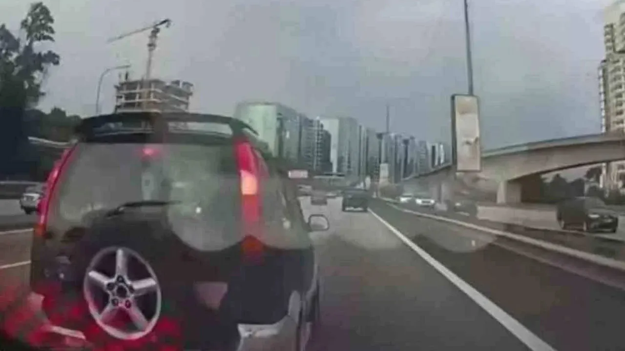 Tangkap layar video tular memaparkan insiden kemalangan di Lebuhraya Persekutuan menghala ke Kuala Lumpur pada 20 Jun lalu._Sinar Harian