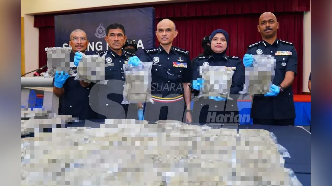 Ketua Polis Selangor, Datuk Shazeli Kahar berkata, dalam serbuan itu, polis berjaya merampas bunga ganja seberat 166.2 kilogram yang bernilai RM13.34 juta. SINAR HARIAN