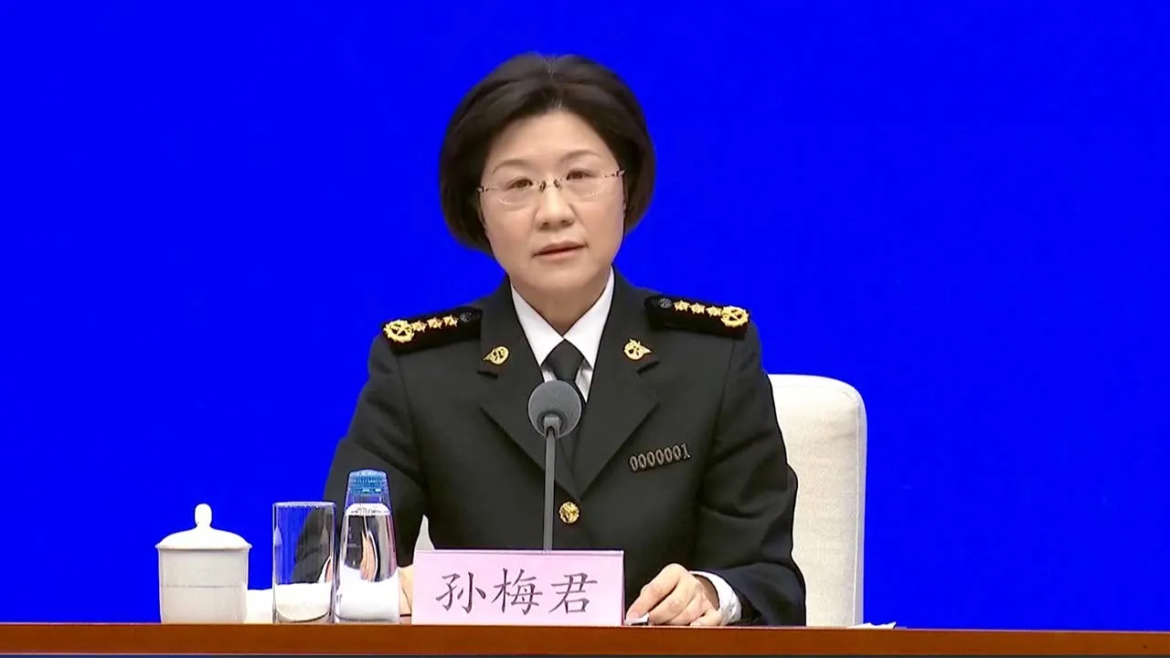 China has expanded its zero-tariff treatment to 63 countries, implementing regulatory measures and green channels to boost bilateral trade, the General Administration of Customs (GAC) said on Wednesday.  Speaking at a press conference held by the State Council Information Office in Beijing, GAC head Sun Meijun outlined China's targeted regulatory measures to facilitate the implementation of the zero-tariff policy.  "We have advanced the effective implementation of policies for voluntary and unilateral openi