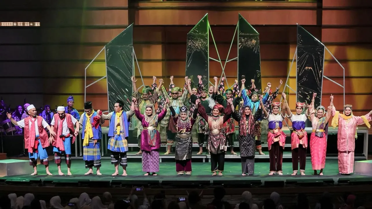 Teater Mak Yong -- kredit AWANI