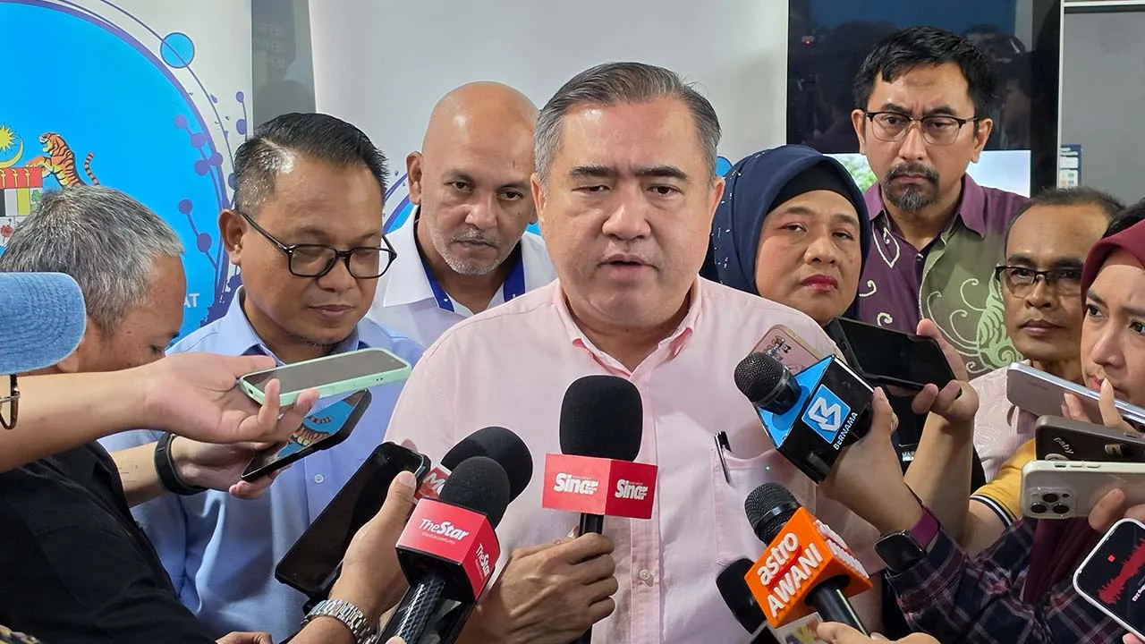 Terminal 1 Seremban, Anthony Loke