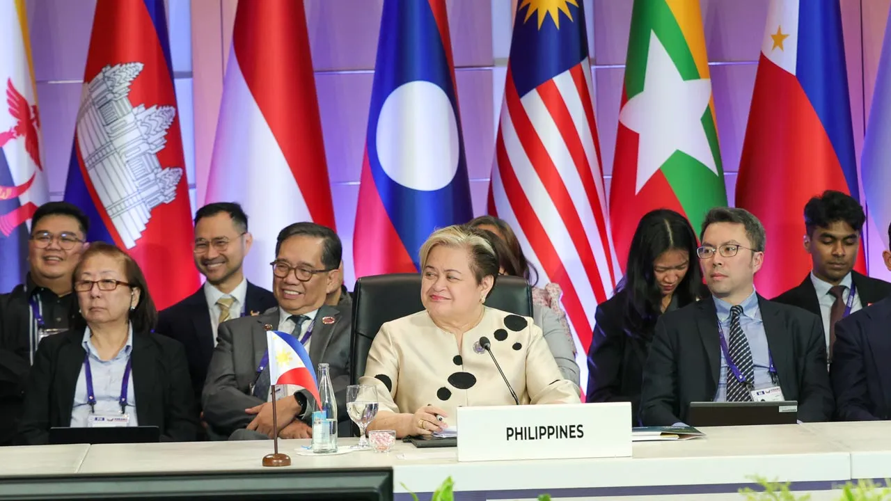 At the #ASEAN–UK Post-Ministerial Conference #PMC, ASEAN Foreign Ministers warmly welcomed newly-appointed UK Foreign Secretary   @Ed_Miliband . -- X Ma. Theresa P. Lazaro