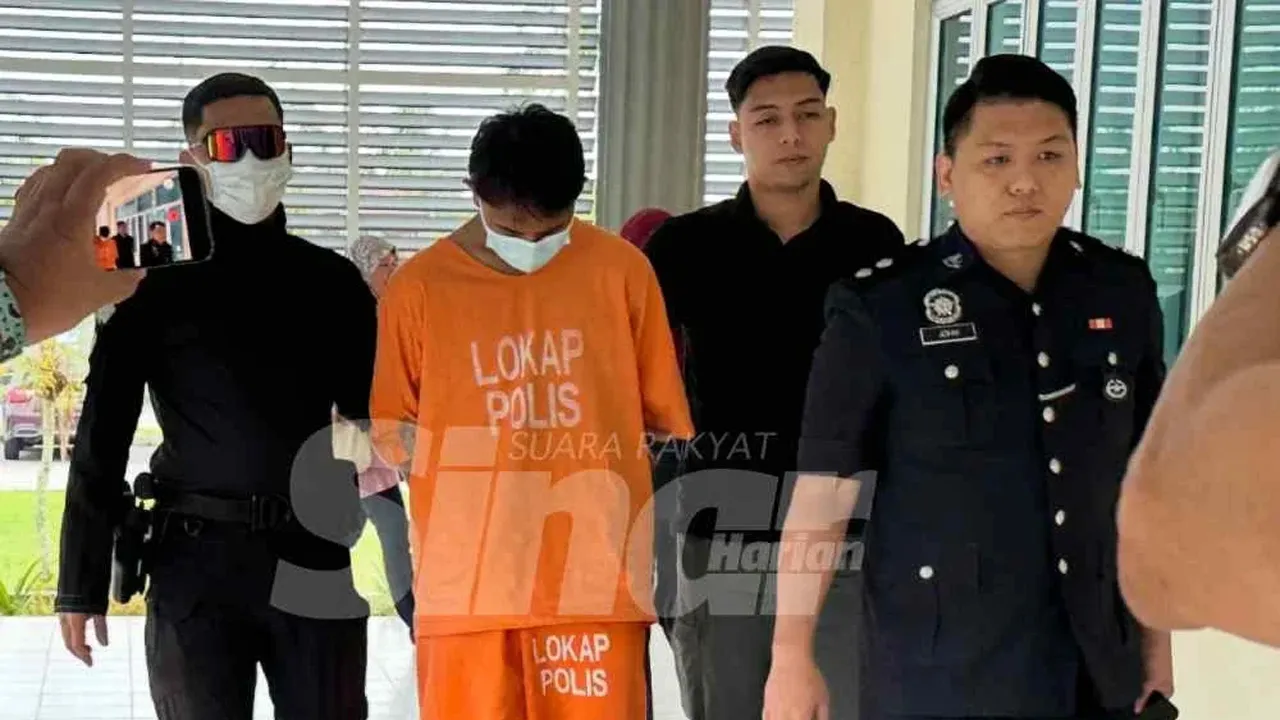 PASIR MAS - Seorang tukang masak restoran makanan ayam goreng mengaku tidak bersalah di Mahkamah Sesyen di sini pada Khamis atas lima pertuduhan melakukan amang seksual fizikal dengan cara mencabul dan oral seks terhadap rakan sekerja._Sinar Harian