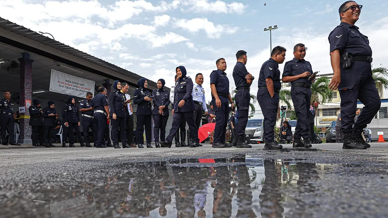 SEREMBAN, 28 Julai -- Suasana sekitar proses pengundian awal bagi anggota pasukan keselamatan dan pasangan pada hari pengundian awal sempena Pilihan Raya Negeri (PRN) Negeri Sembilan ke-16 di Ibu Pejabat Polis Kontinjen Negeri Sembilan hari ini. -- fotoBERNAMA (2026) HAK CIPTA TERPELIHARA