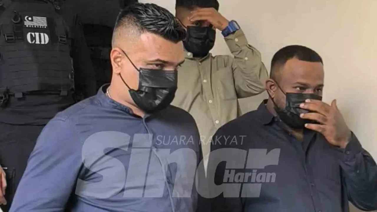Tiga lelaki mengaku tidak bersalah di Mahkamah Sesyen di sini pada Selasa, atas satu pertuduhan membakar tiga kereta milik isteri aktivis masyarakat, Cikgu Chandra._Sinar Harian