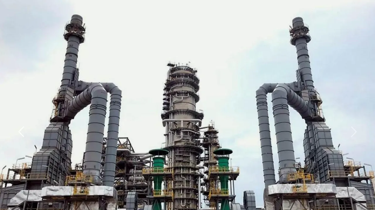 kompleks petroleum bersepadu_BERNAMA