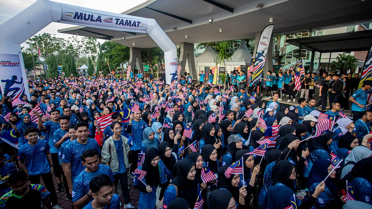 IPOH, 19 Julai -- Antara peserta yang mengikuti larian Patriot Merdeka di Institut Latihan Kementerian Kesihatan Malaysia Sultan Azlan Shah (ILKKM SAS), Tanjung Rambutan, hari ini._BERNAMA