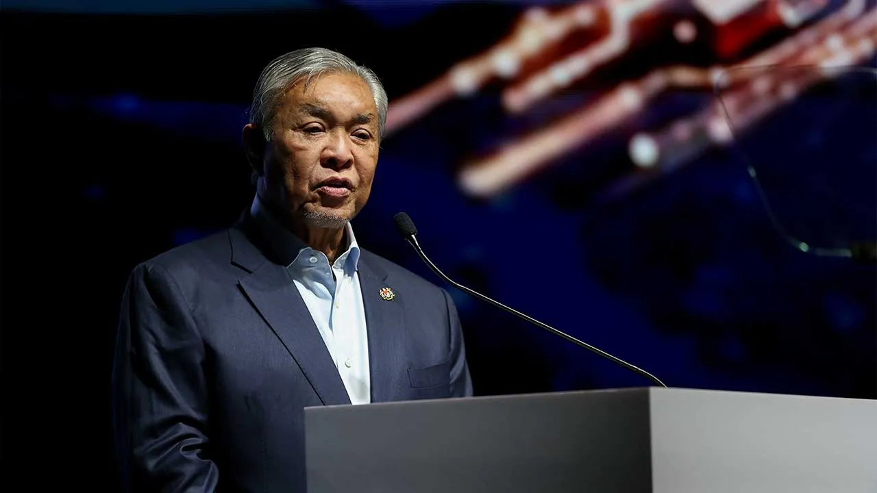 KUALA LUMPUR, Aug 28 -- Deputy Prime Minister Datuk Seri Dr Ahmad Zahid Hamidi delivers his speech during the Closing Ceremony of the International Medical Device Exhibition and Conference (IMDEC) 2026, themed “Revolutionising Medical Technology: Powering Tomorrow's Era of Healthcare” at the Kuala Lumpur Convention Centre (KLCC) today.  --fotoBERNAMA (2026) COPYRIGHT RESERVED