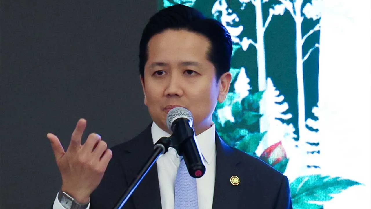 KOTA KINABALU, 18 Ogos -- Menteri Sumber Asli dan Kelestarian Alam Datuk Seri Arthur Joseph Kurup menyampaikan ucapan pada majlis perasmian "The International Conference on Tropical Forestry 2026 (TF2026)" hari ini.  --fotoBERNAMA (2026) HAK CIPTA TERPELIHARA