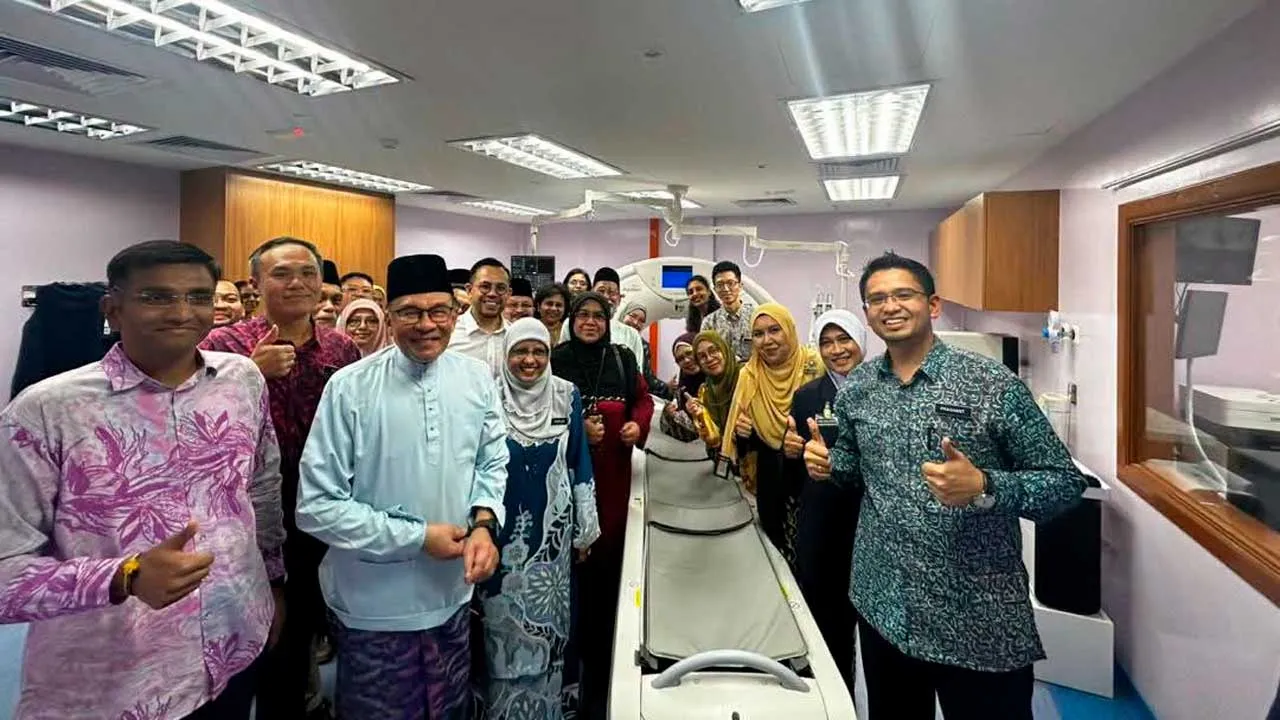 [TB]_Hospital Bukit Mertajam Anwar Ibrahim_FB Anwar Ibrahim