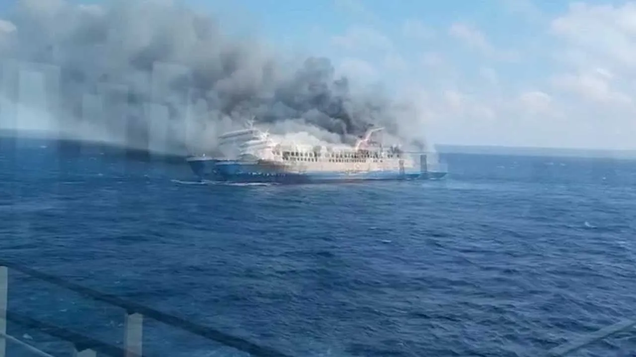 [TB]_Indonesian ferry catches fire_REUTERS