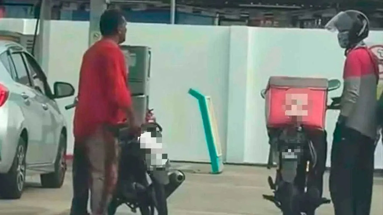 [TB]_Penghantar makanan diacu pisau_SINAR